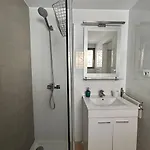 아파트 In Castle Harbour With Pool View C009 로스크리스티아노스